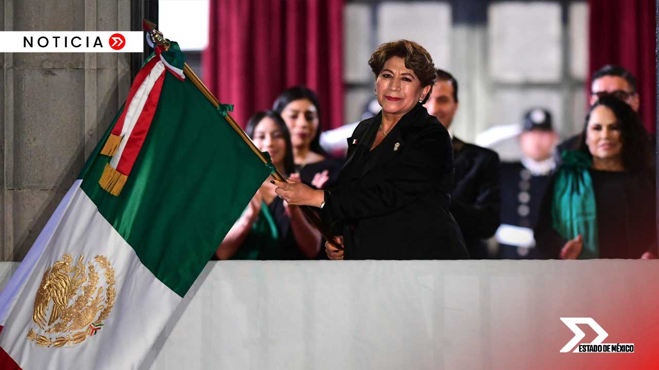 Delfina Gómez es la primera mujer en dar el grito de independencia en el Palacio de Gobierno de Toluca